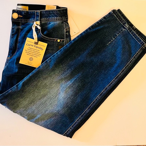 Democracy Women's 6 Skyrise Rise Booty Lift Curve Equality Ankle Jeans - Picture 1 of 13